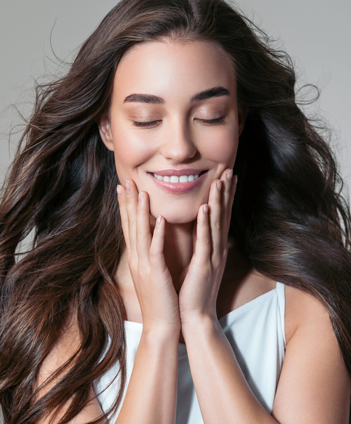 Palo Alto liquid facelift model smiling