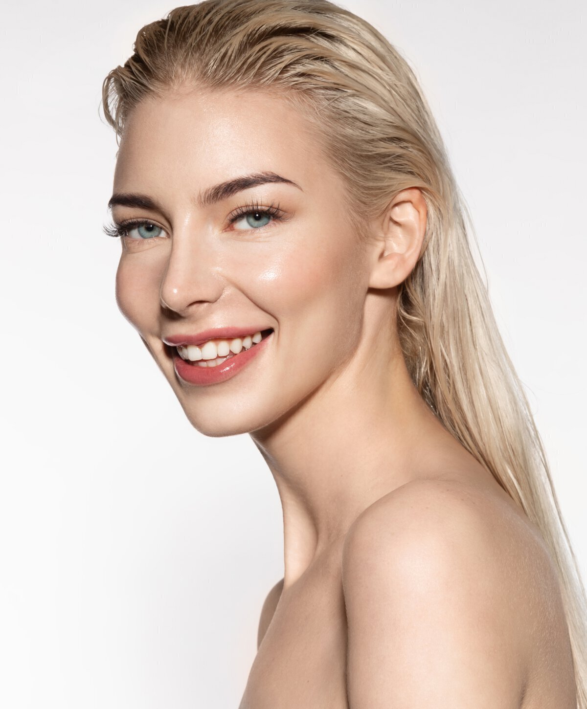 Palo Alto IPL model smiling