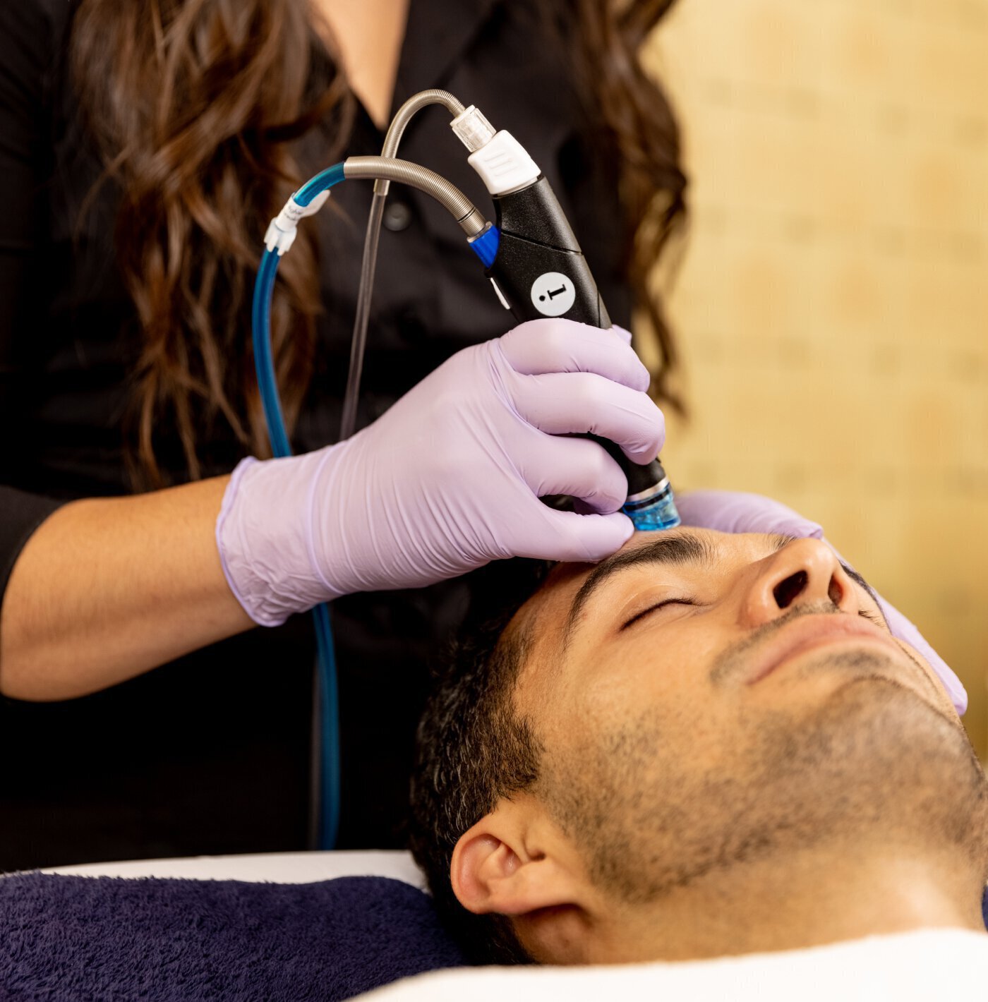 Palo Alto MedSpa client receiving Hydrafacial